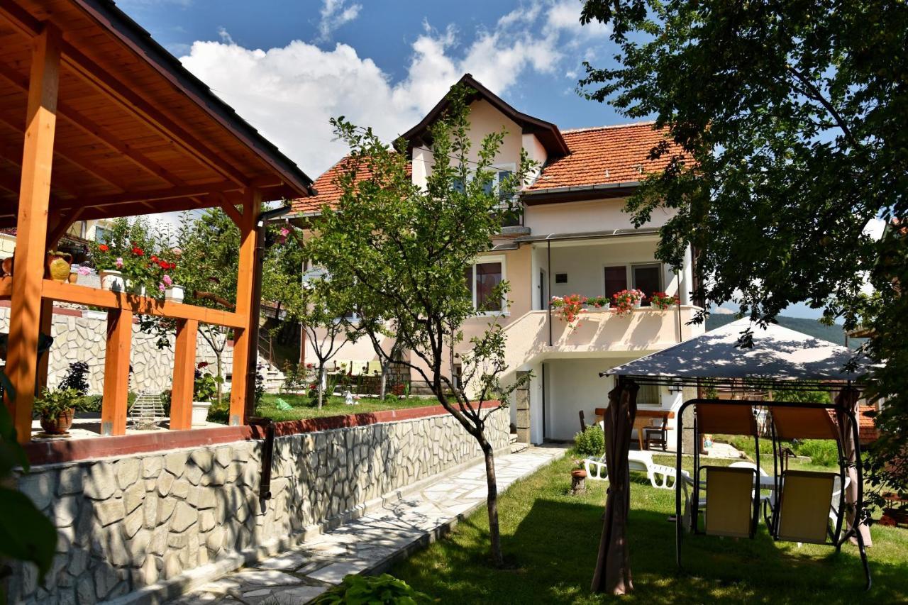 Saint Maria Guest House Velingrad Eksteriør bilde