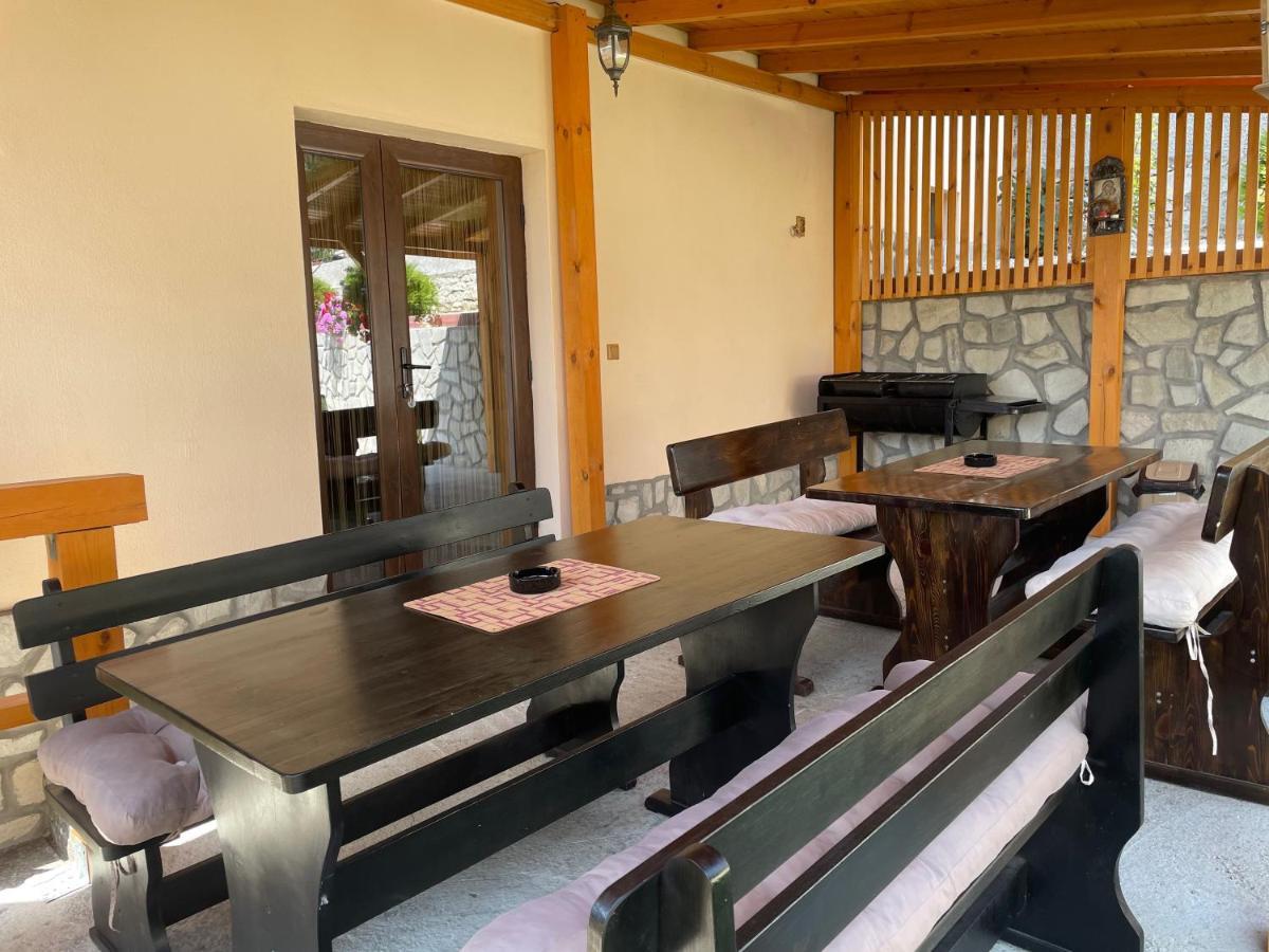 Saint Maria Guest House Velingrad Eksteriør bilde