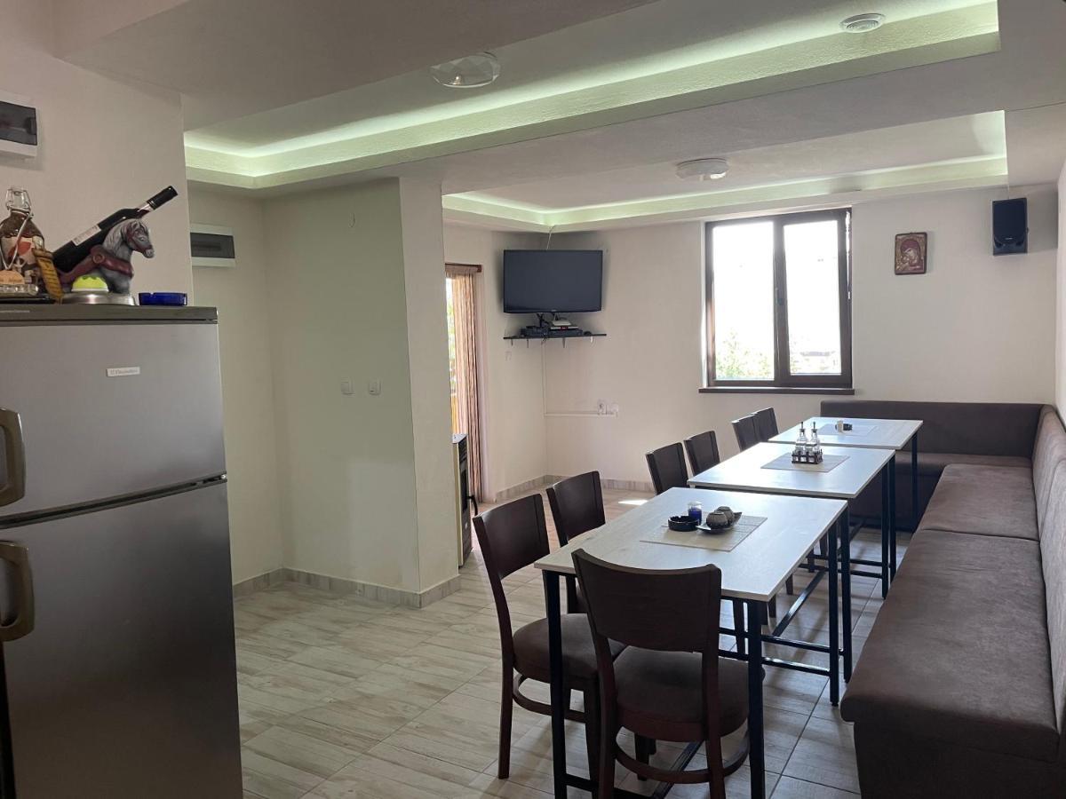 Saint Maria Guest House Velingrad Eksteriør bilde
