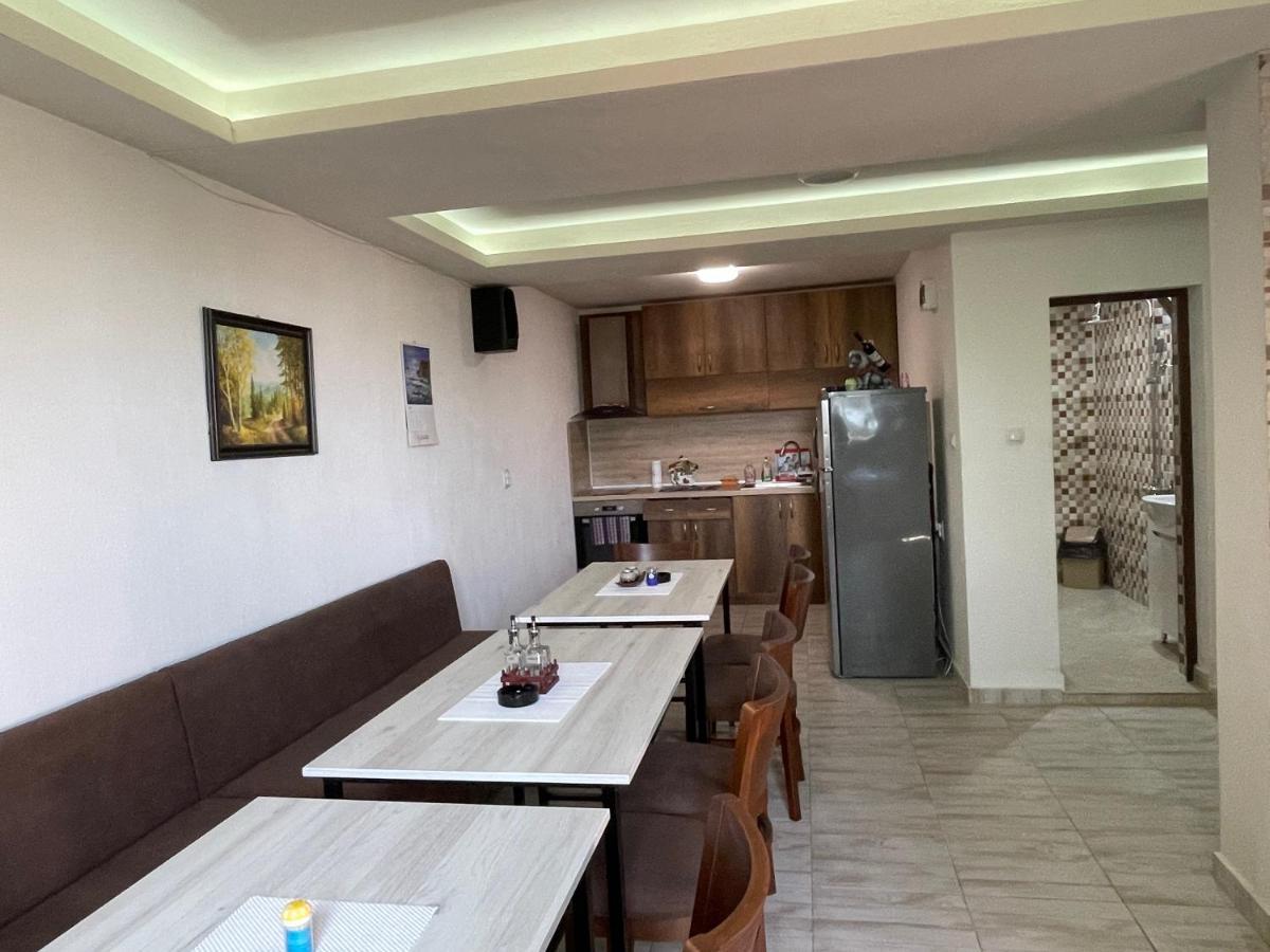 Saint Maria Guest House Velingrad Eksteriør bilde