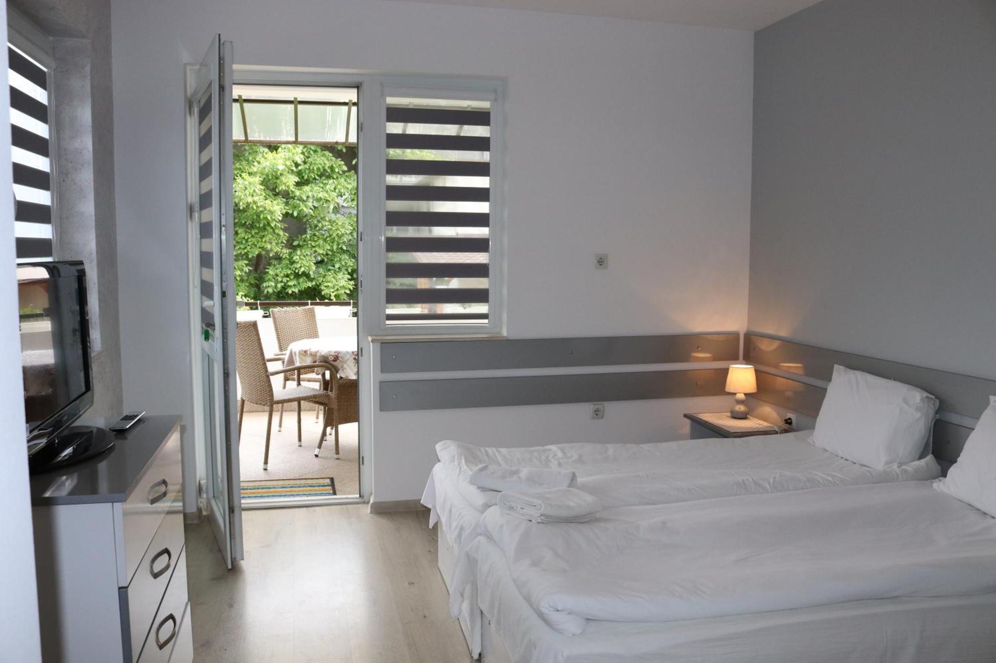 Saint Maria Guest House Velingrad Eksteriør bilde